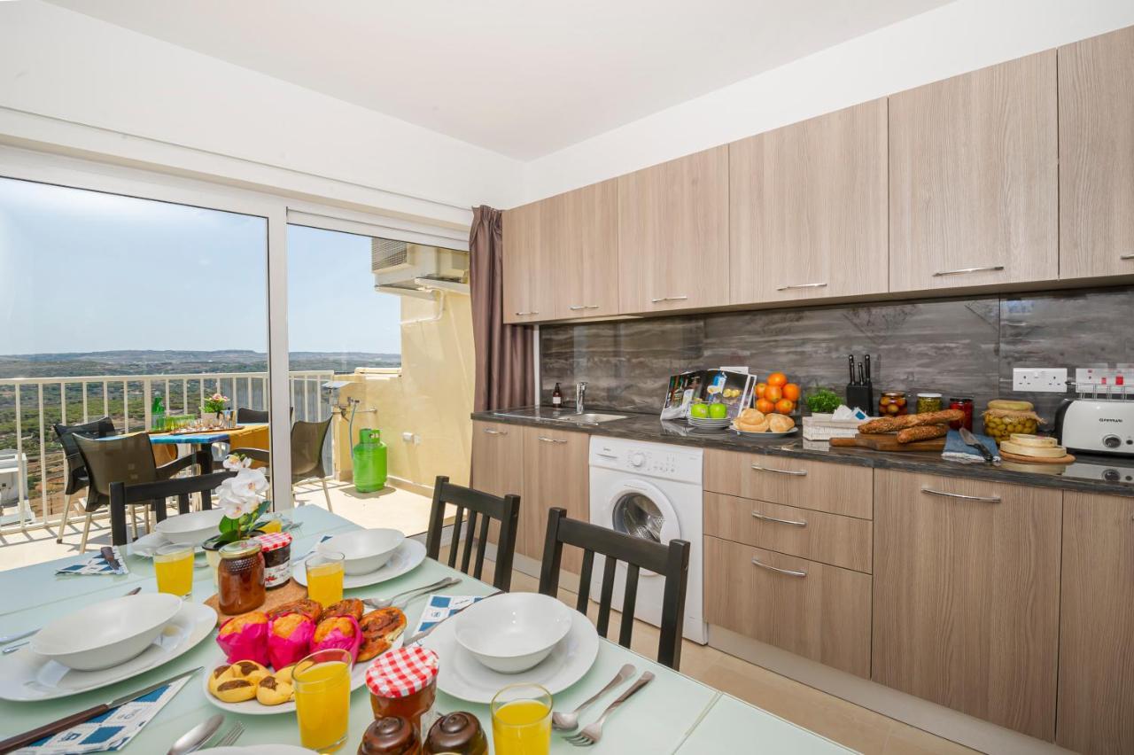 Summer Breeze Apartment With Panoramic Terrace - By Getawaysmalta 멜리에하 외부 사진