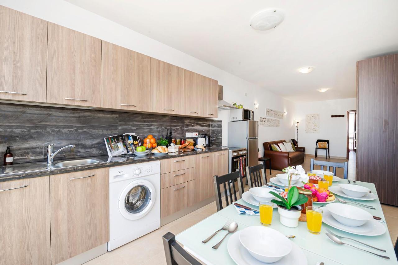 Summer Breeze Apartment With Panoramic Terrace - By Getawaysmalta 멜리에하 외부 사진
